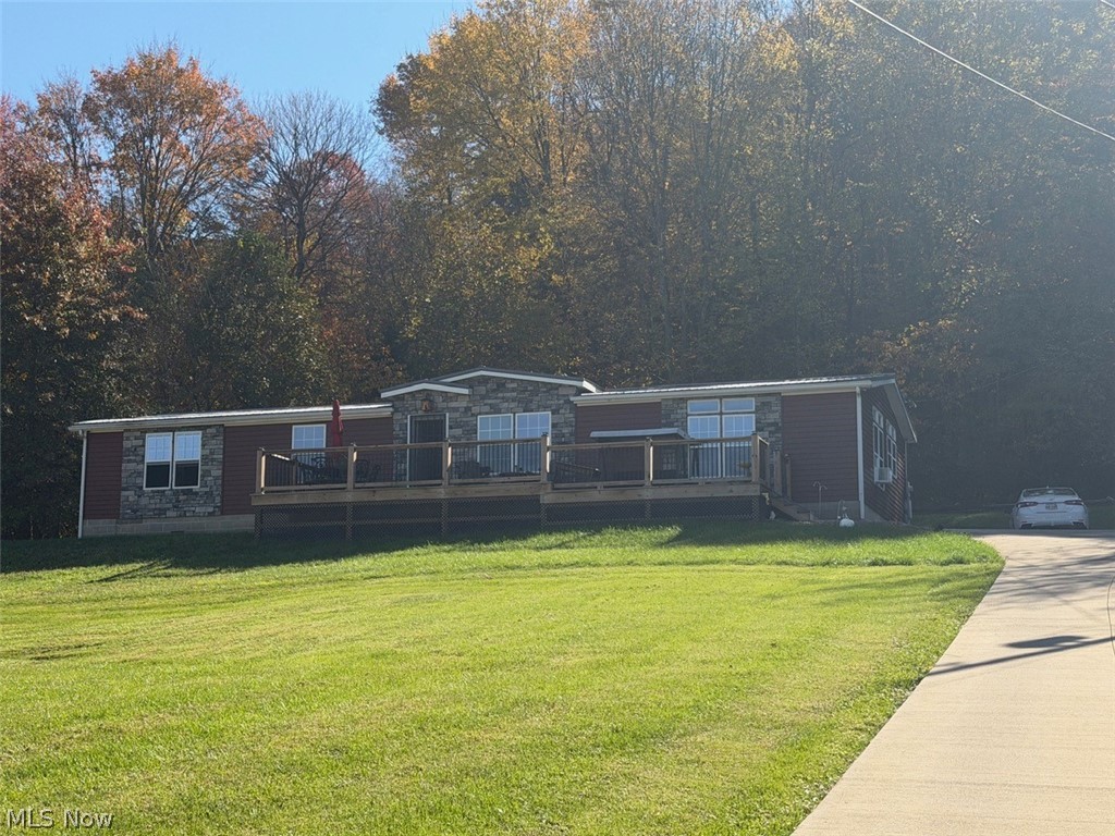 1637 Nageley Road New Philadelphia OH 44663