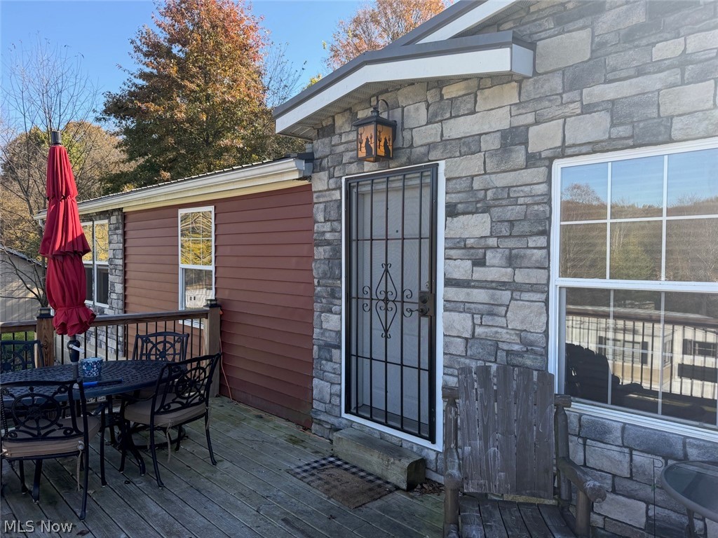 1637 Nageley Road New Philadelphia OH 44663