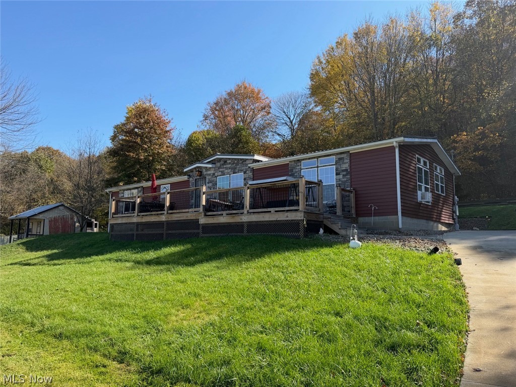 1637 Nageley Road New Philadelphia OH 44663