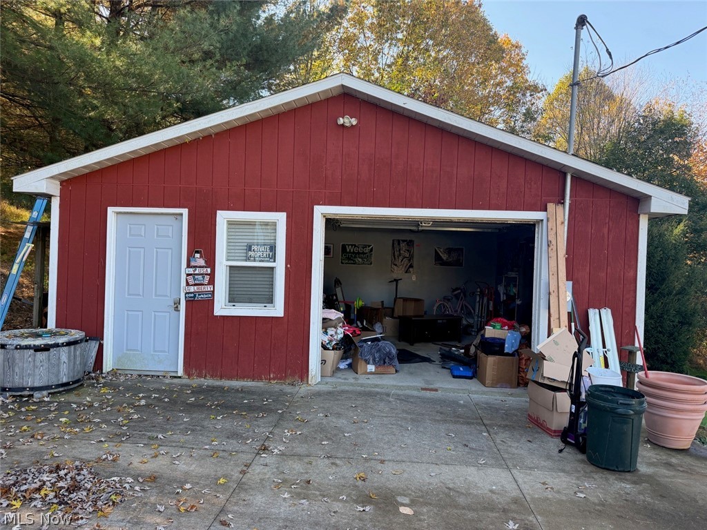 1637 Nageley Road New Philadelphia OH 44663
