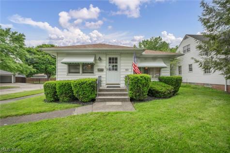 11362 Blossom Avenue Parma Heights OH 44130