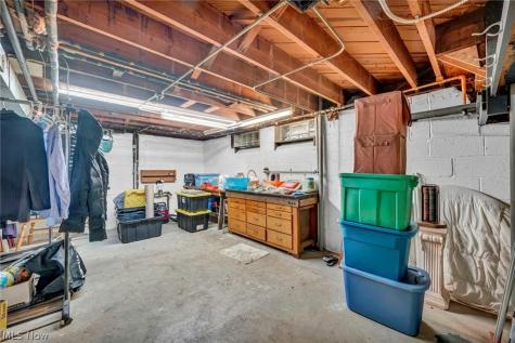 11362 Blossom Avenue Parma Heights OH 44130