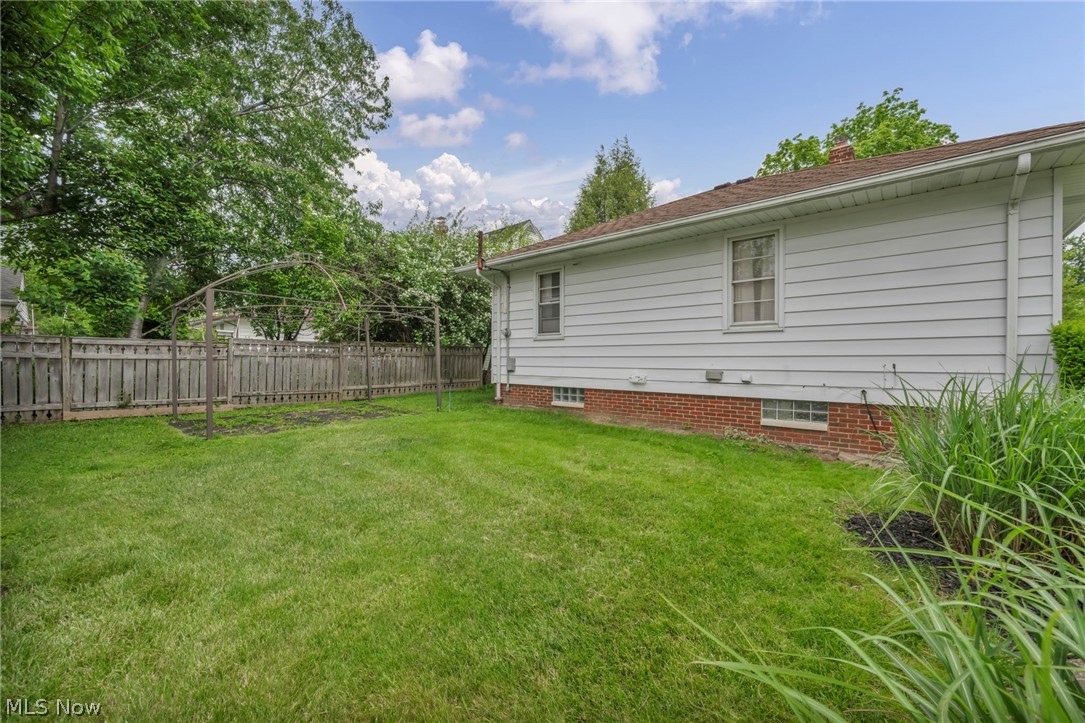 11362 Blossom Avenue Parma Heights OH 44130