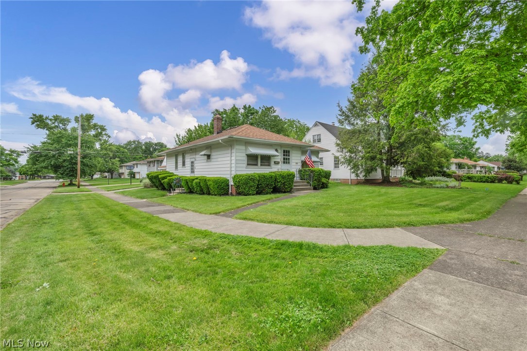 11362 Blossom Avenue Parma Heights OH 44130