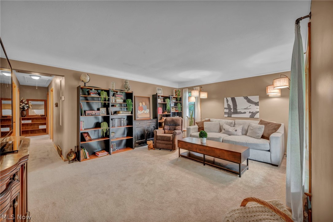 11362 Blossom Avenue Parma Heights OH 44130