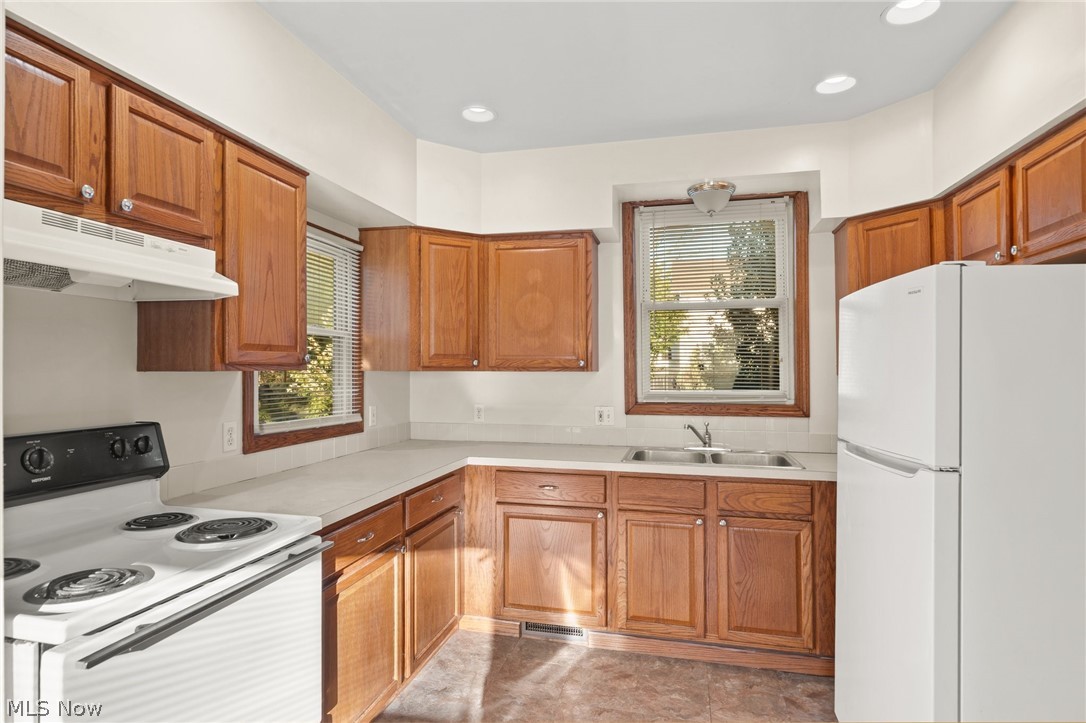 1187 Duane Avenue Akron OH 44306