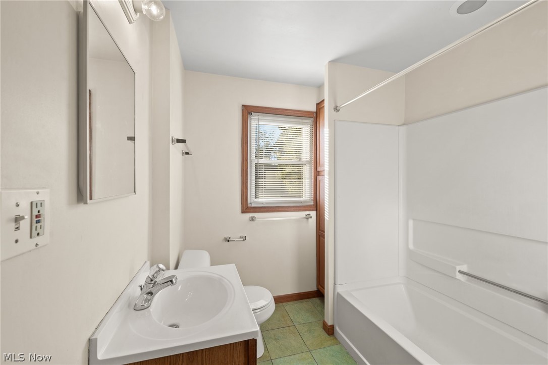 1187 Duane Avenue Akron OH 44306