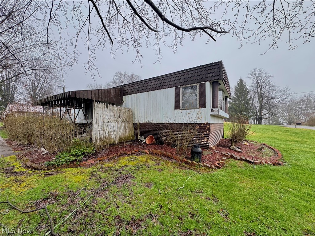 726 Boyd Street NE Masury OH 44438