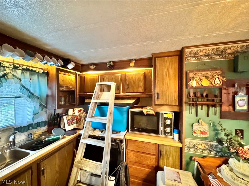 726 Boyd Street NE Masury OH 44438