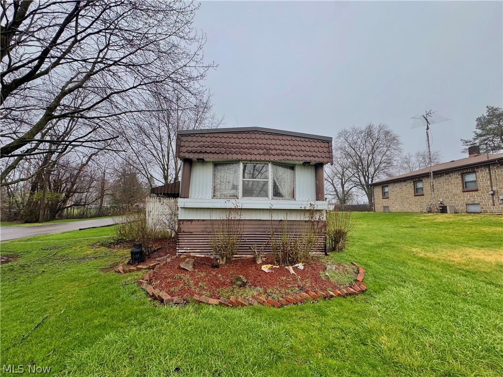 726 Boyd Street NE Masury OH 44438