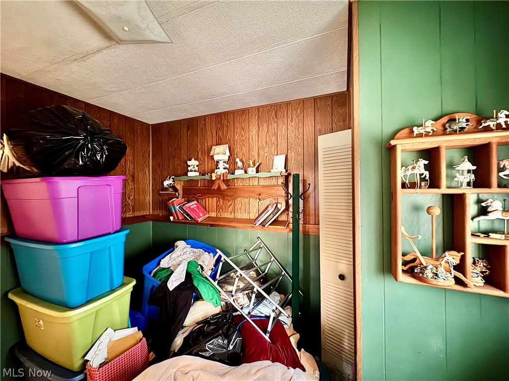 726 Boyd Street NE Masury OH 44438