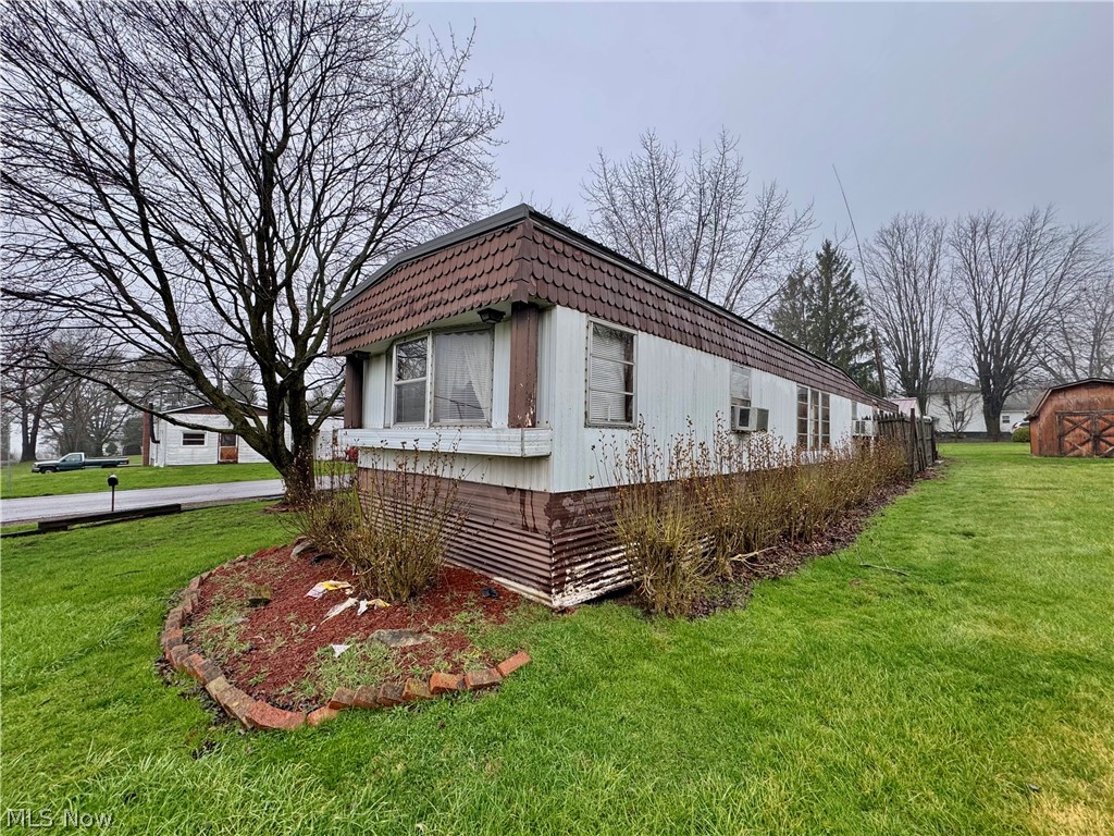 726 Boyd Street NE Masury OH 44438