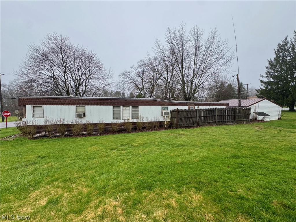 726 Boyd Street NE Masury OH 44438