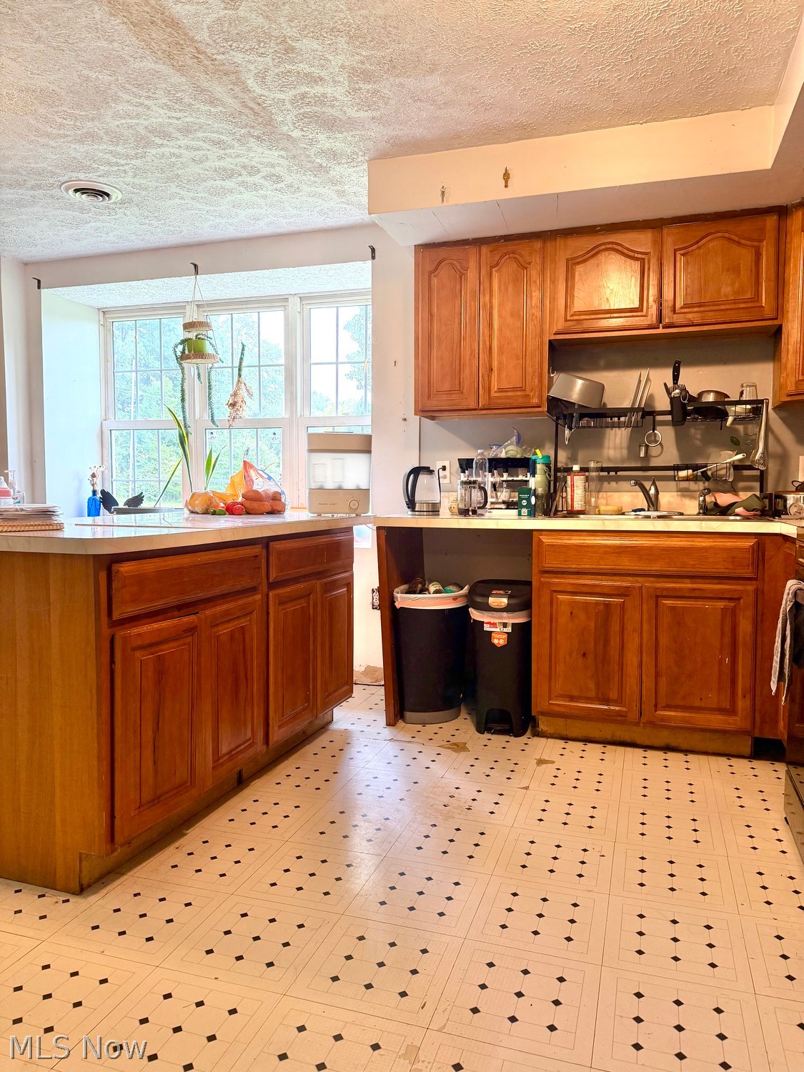 11450 Baumhart Road Amherst OH 44001