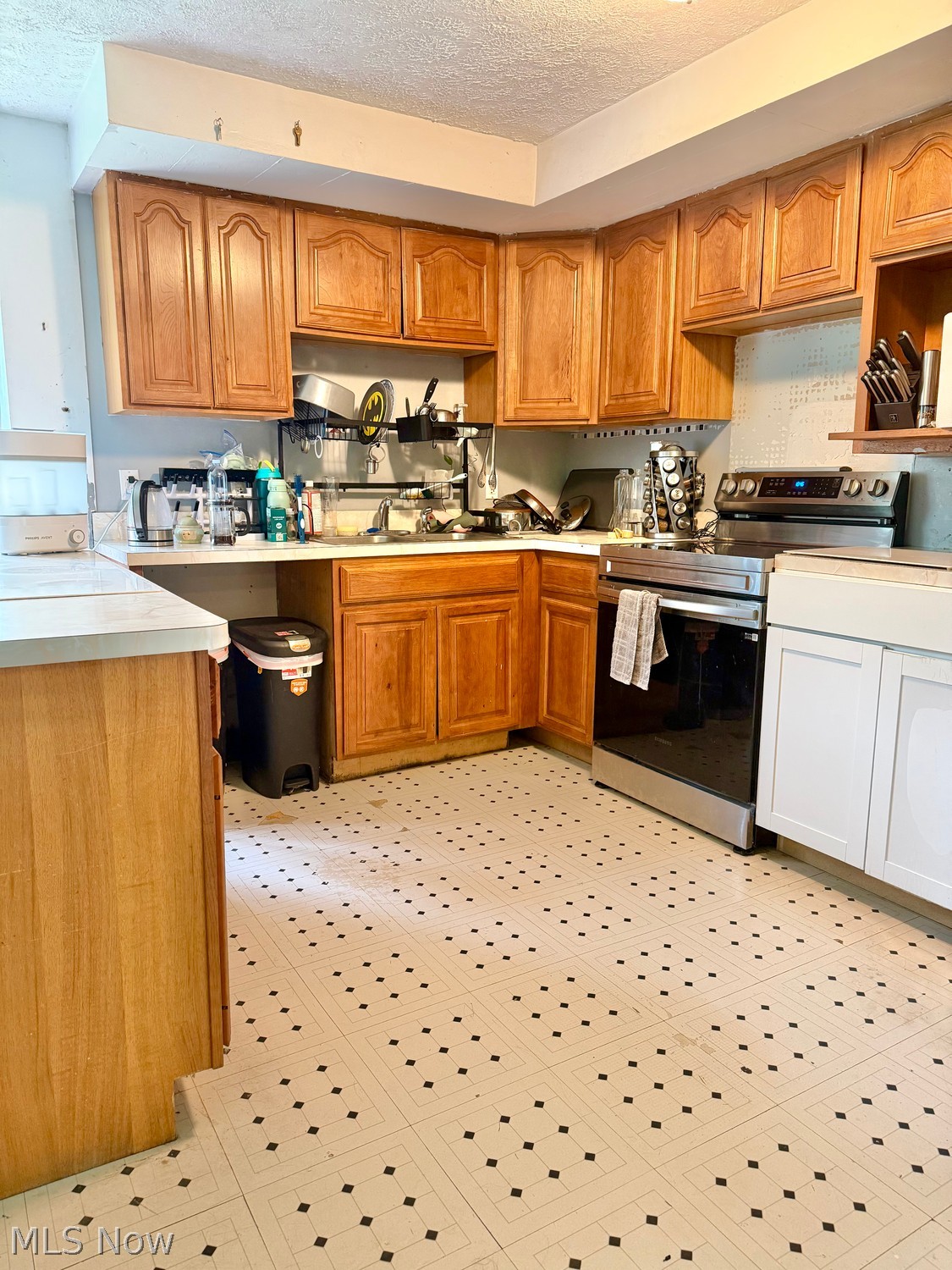 11450 Baumhart Road Amherst OH 44001