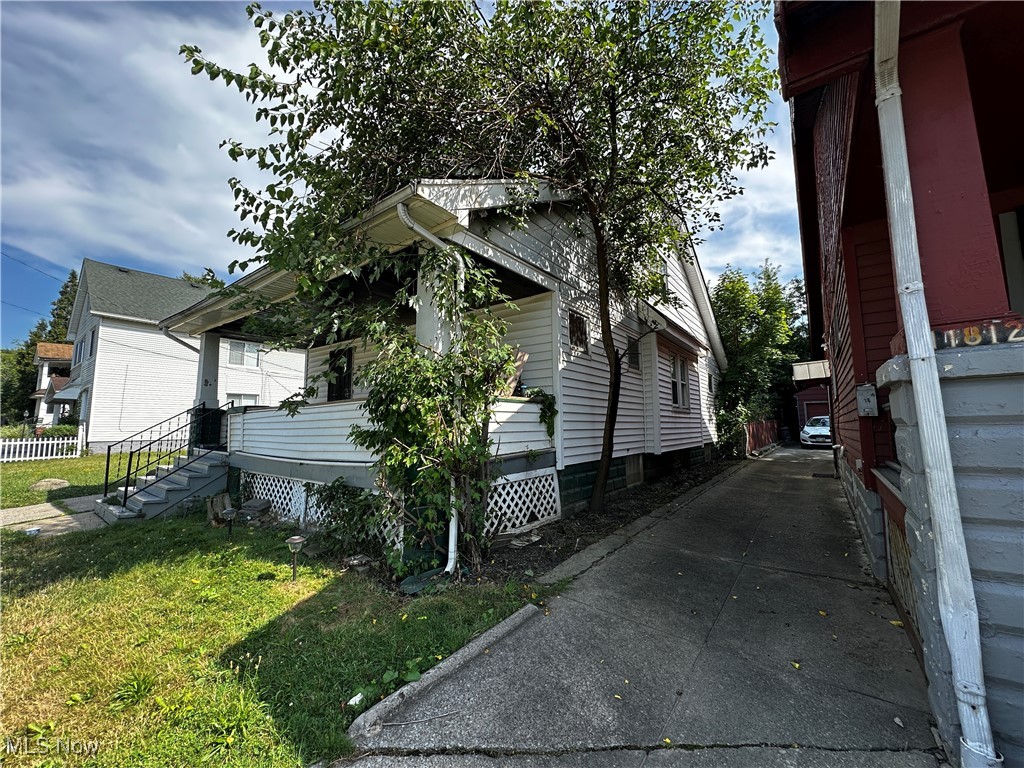 11816 Dove Avenue Cleveland OH 44105