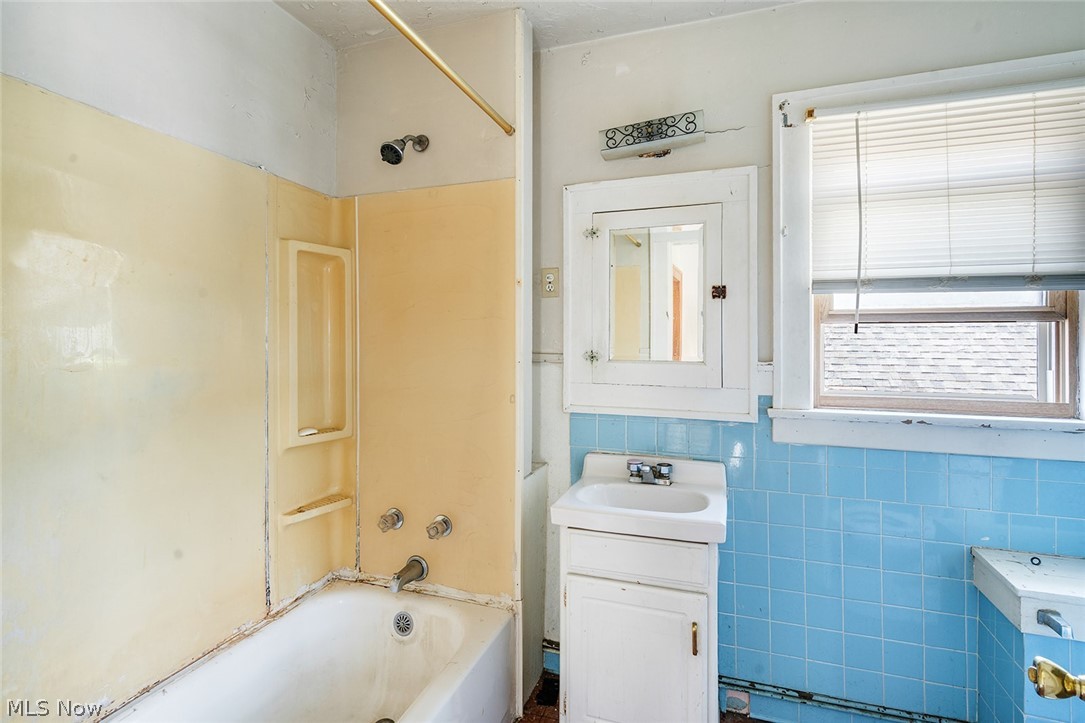 139 N Hazelwood Avenue Youngstown OH 44509