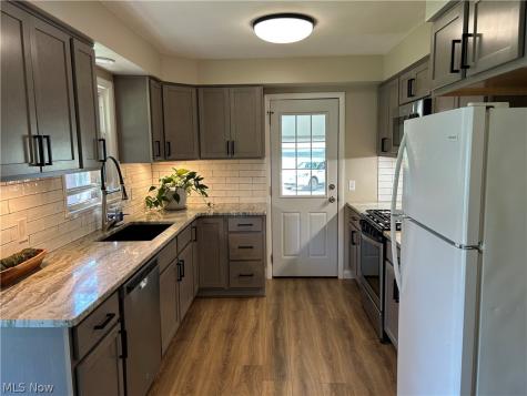 2390 Eastport Drive Akron OH 44312