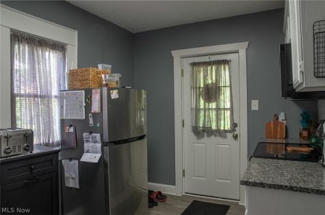 177 NW 24th Barberton OH 44203