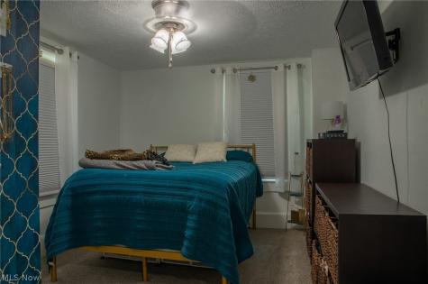 177 NW 24th Barberton OH 44203