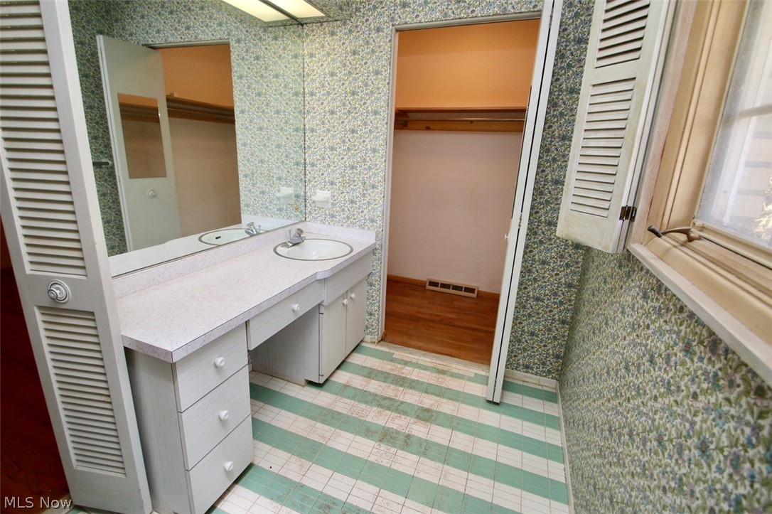 347 Royal Oak Boulevard Richmond Heights OH 44143