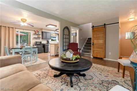 1341 Applegrove Street NE Canton OH 44721