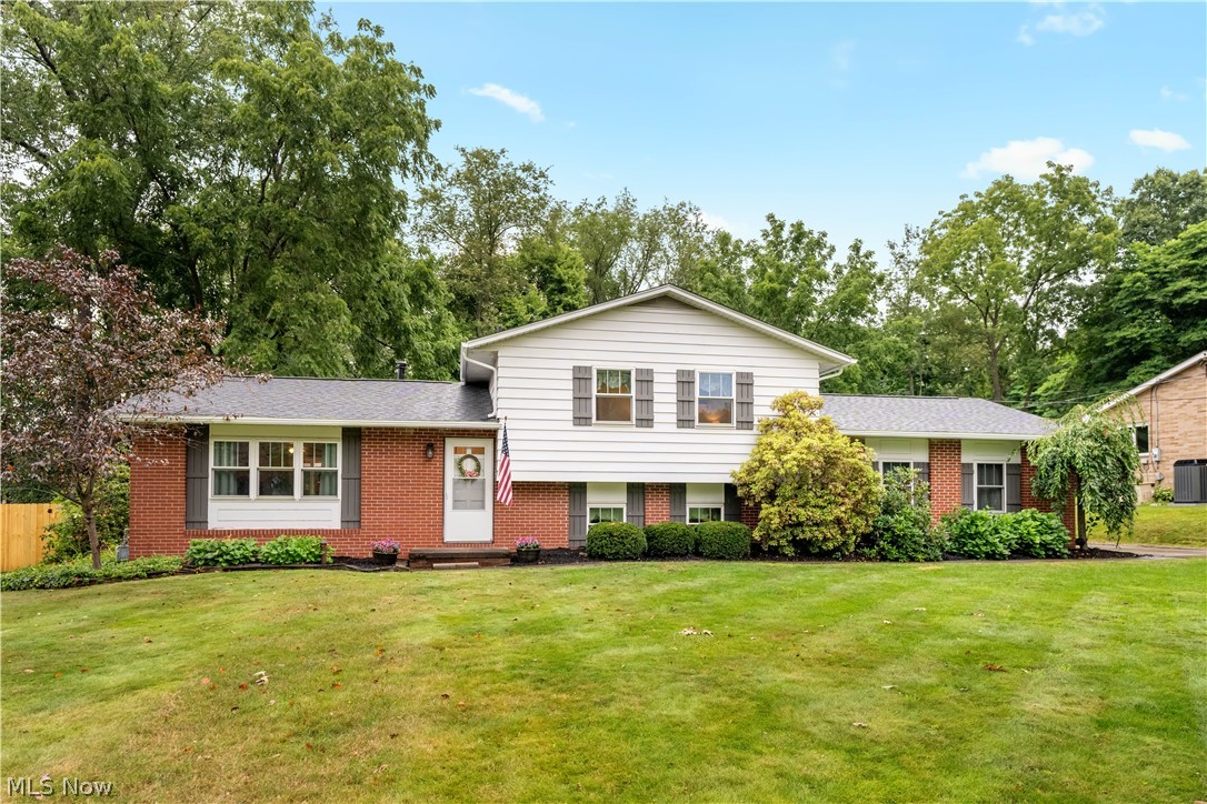 1341 Applegrove Street NE Canton OH 44721