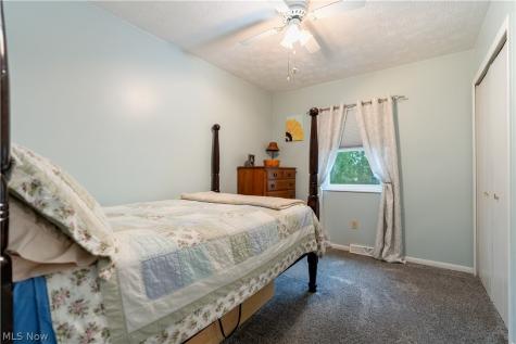1341 Applegrove Street NE Canton OH 44721
