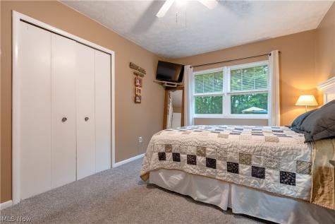 1341 Applegrove Street NE Canton OH 44721