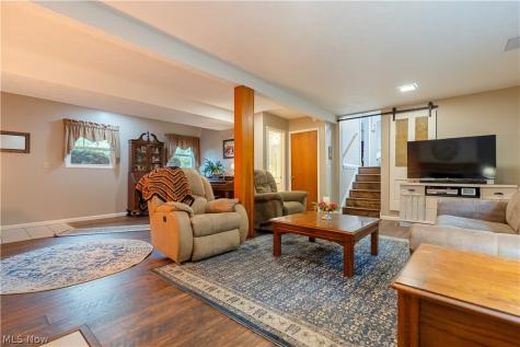 1341 Applegrove Street NE Canton OH 44721