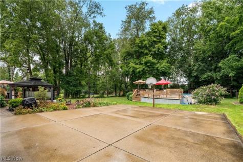1341 Applegrove Street NE Canton OH 44721