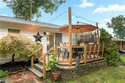 1341 Applegrove Street NE Canton OH 44721