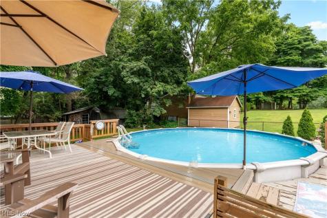 1341 Applegrove Street NE Canton OH 44721