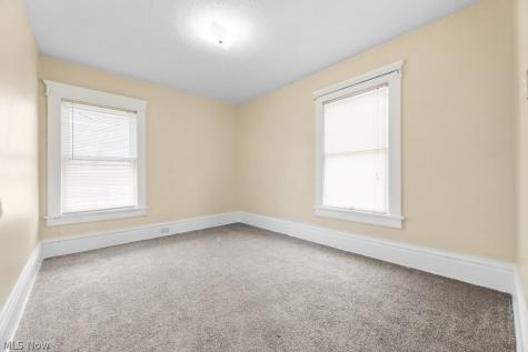 233 W Cambridge Street Alliance OH 44601