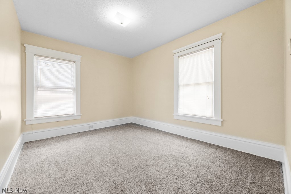 233 W Cambridge Street Alliance OH 44601