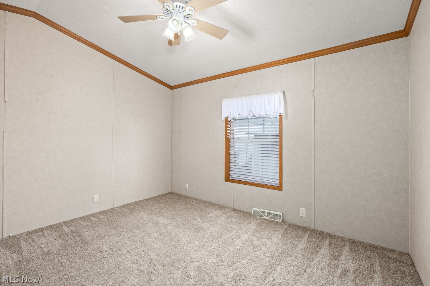 18592 Edwards Road Doylestown OH 44230