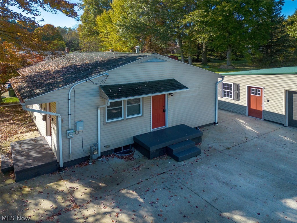 770 S 14th Street Sebring OH 44672