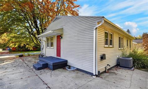 770 S 14th Street Sebring OH 44672