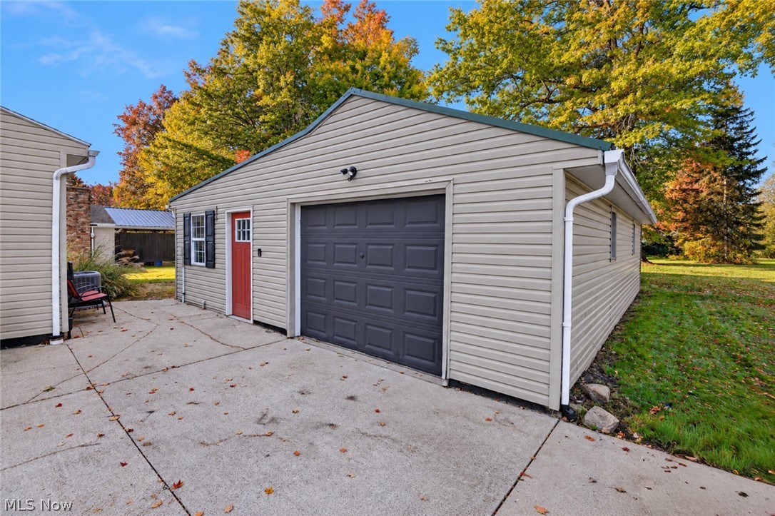 770 S 14th Street Sebring OH 44672