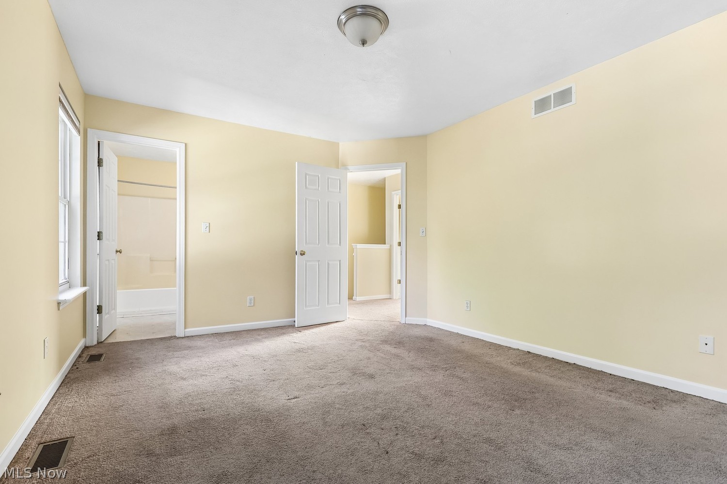 2262 E 70th Street Cleveland OH 44103