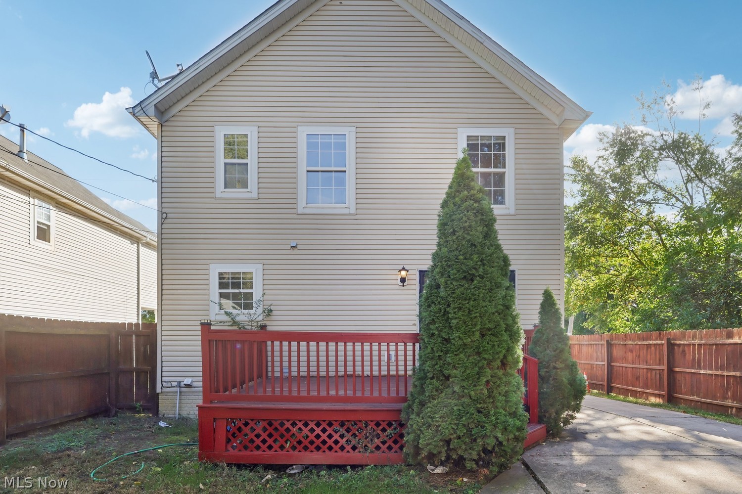 2262 E 70th Street Cleveland OH 44103