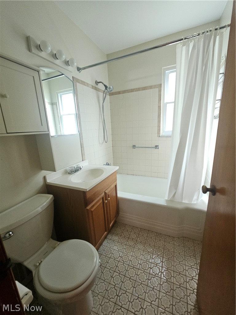 2177 Green Ridge Drive Wickliffe OH 44092