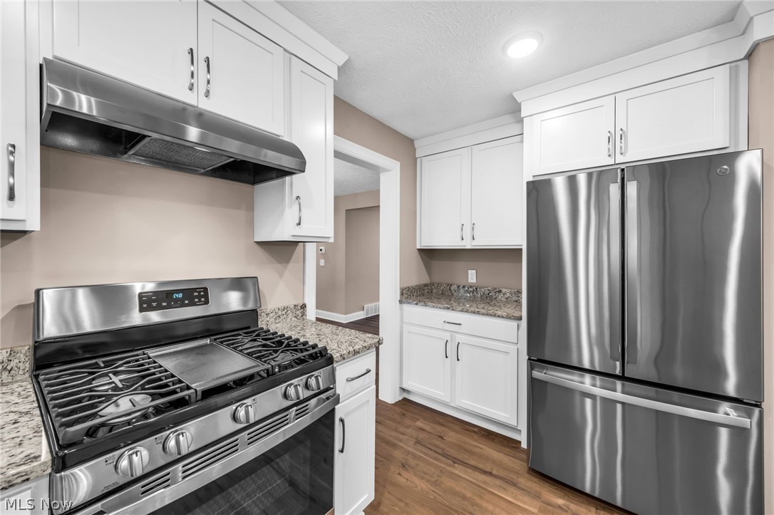3006 Abbe Road Sheffield Village OH 44054
