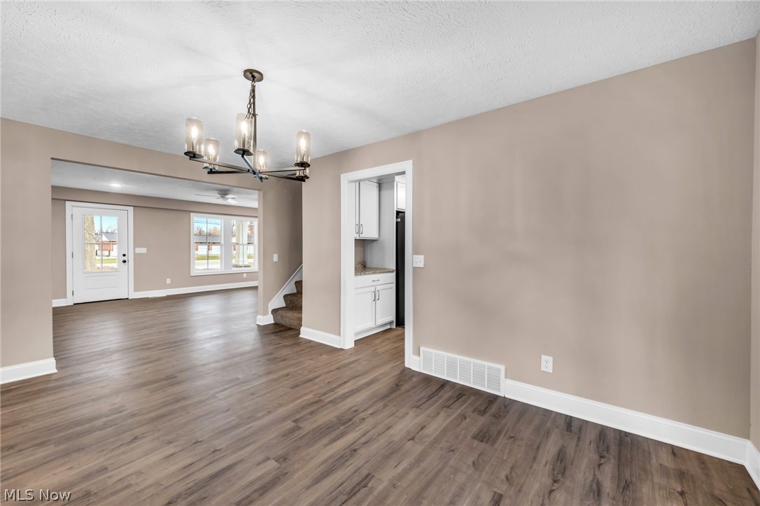 3006 Abbe Road Sheffield Village OH 44054