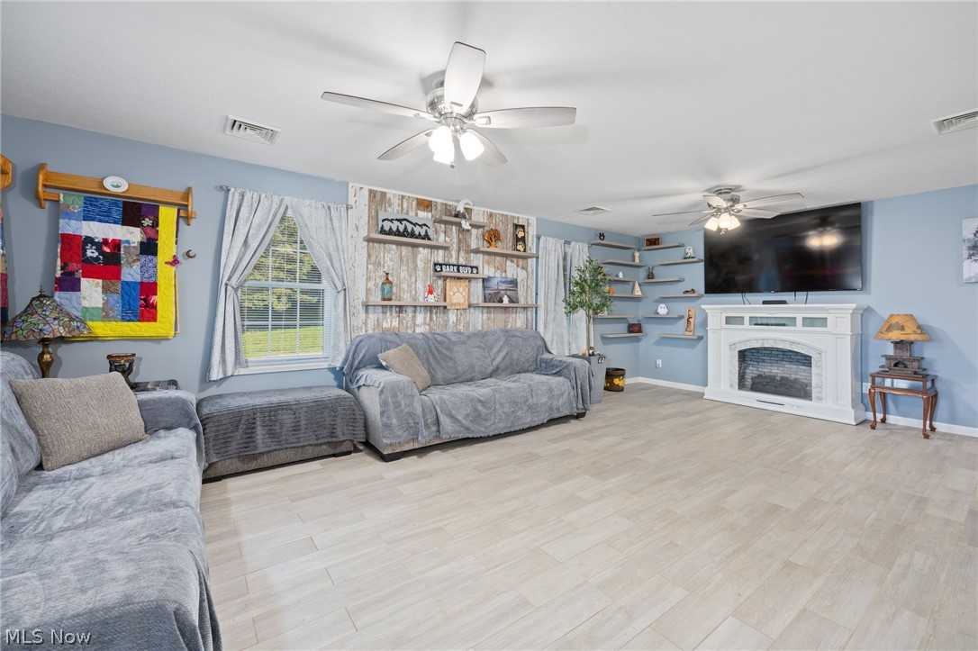 1046 W Hutton Road Wooster OH 44691