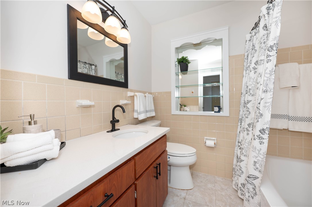 29459 Vinewood Drive Wickliffe OH 44092