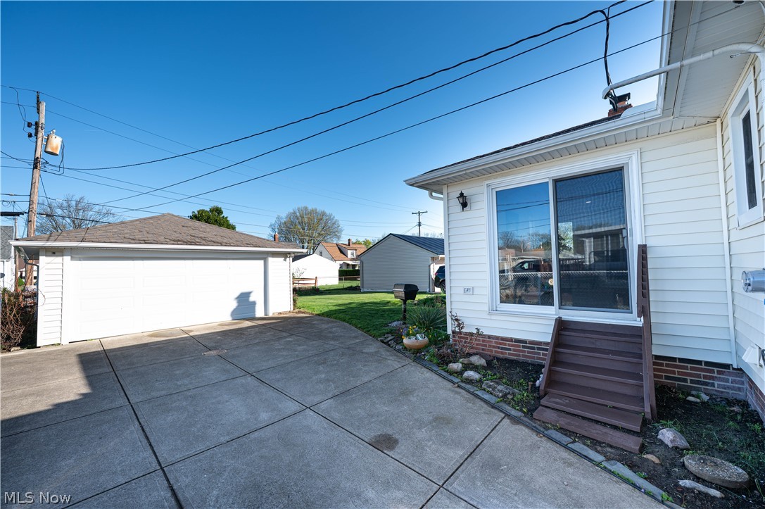 29459 Vinewood Drive Wickliffe OH 44092