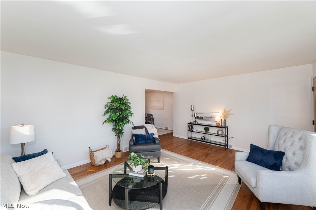 29459 Vinewood Drive Wickliffe OH 44092