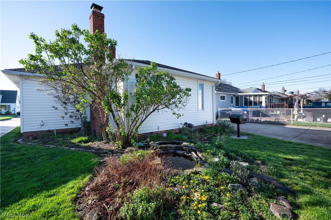 29459 Vinewood Drive Wickliffe OH 44092
