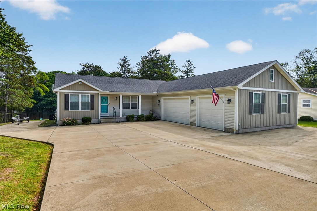 1110 Evening Star Drive Roaming Shores OH 44085